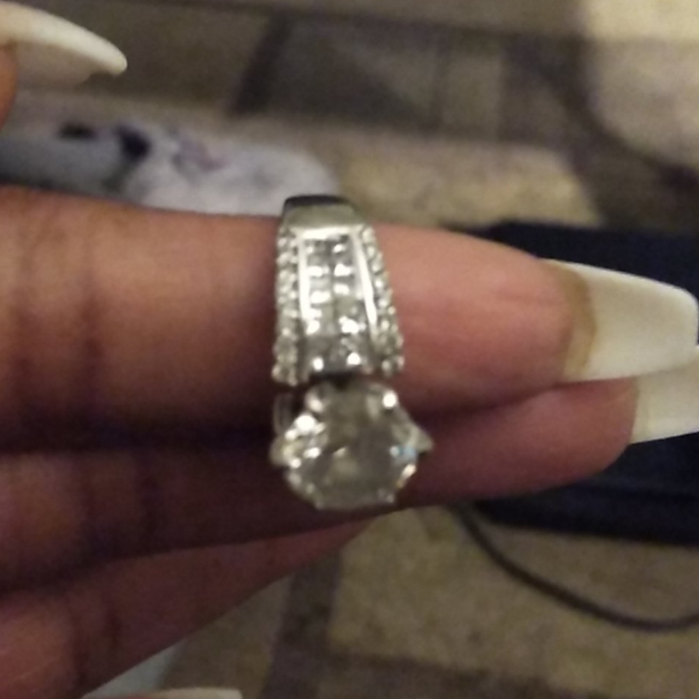 Ring - Picture 2 of 2